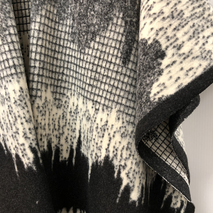 Black & Cream Patterned Fringe Shawl