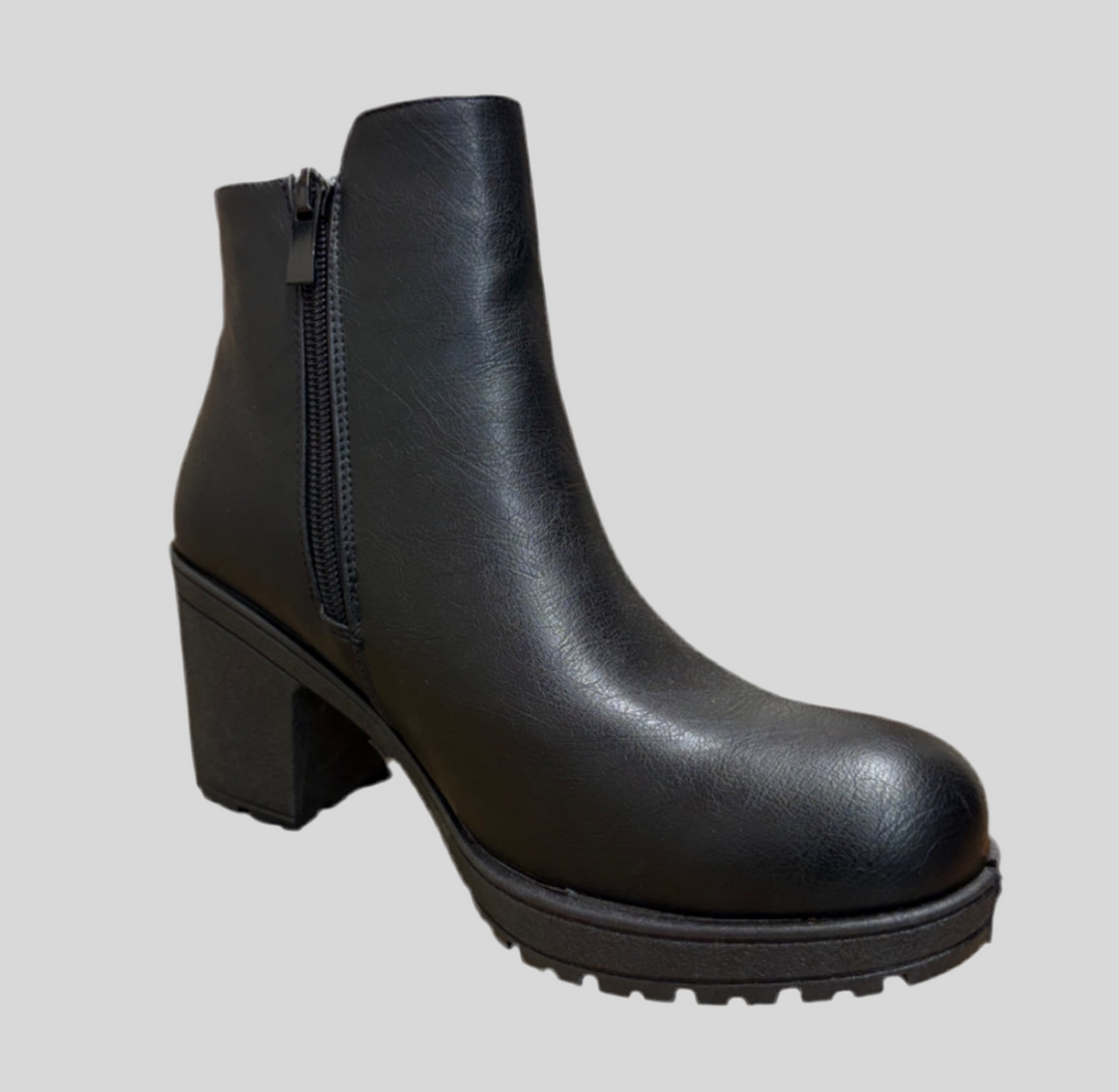Faux Leather Round Toe Ankle Booties