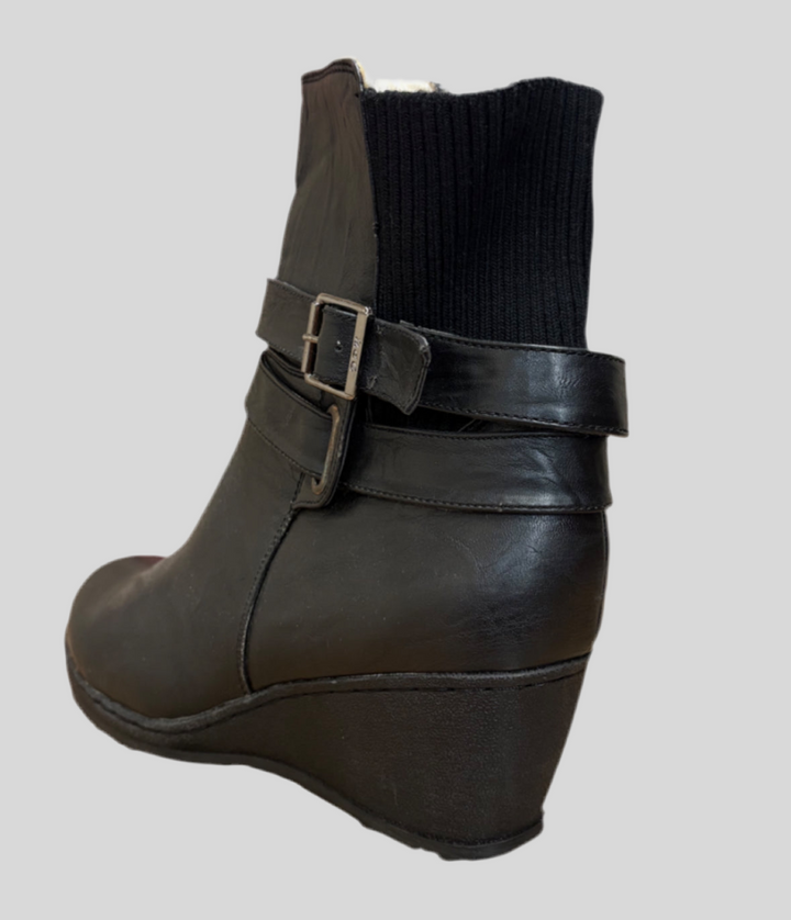 Solid Wedge Heel Boots with Ribbed Top & Buckle Detail